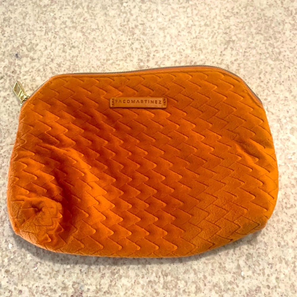 Small multipurpose pouch